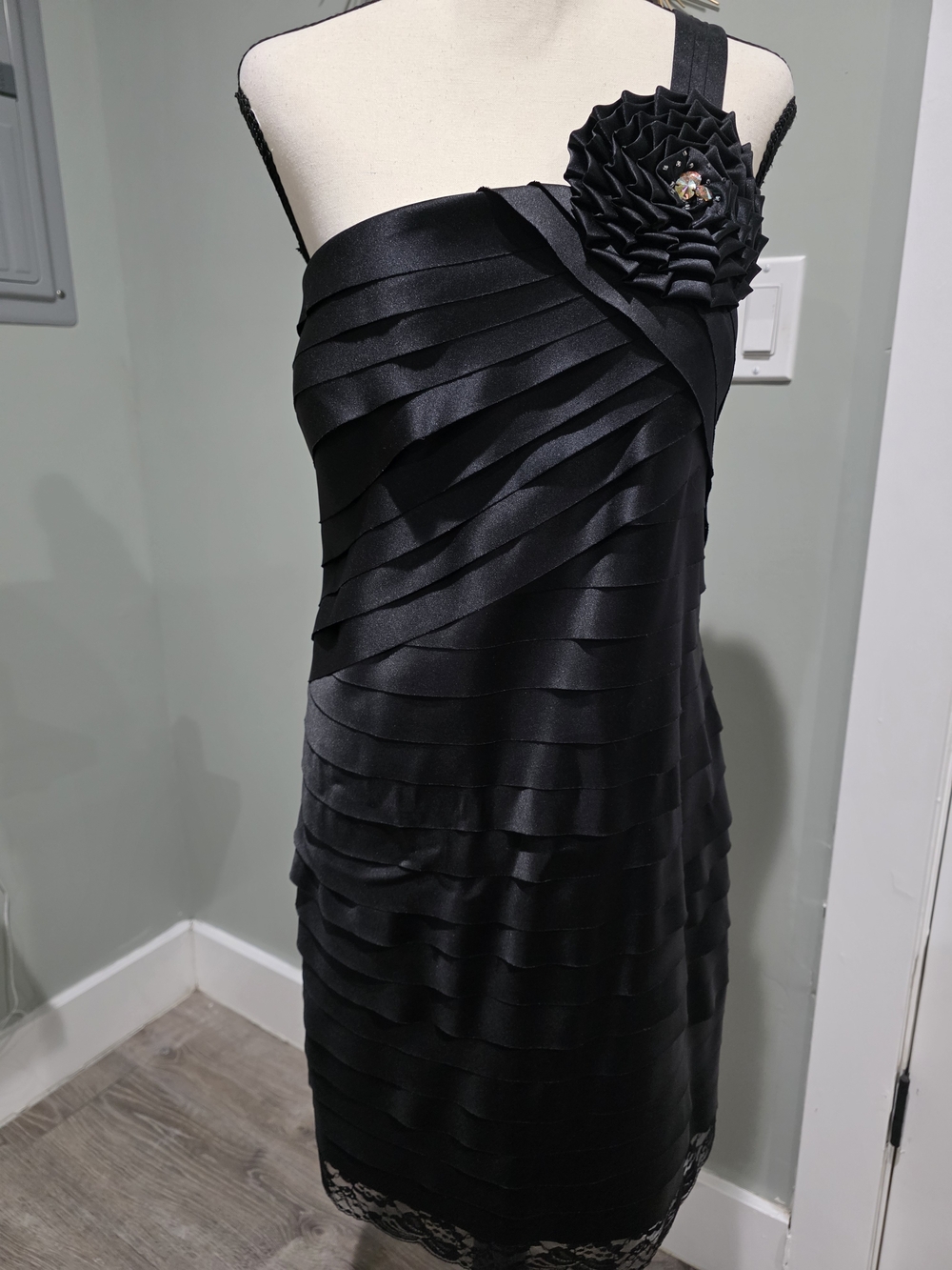 Aspeed Formal Evening Gown – Black 3D Origami Flower, Draped and Ruched.